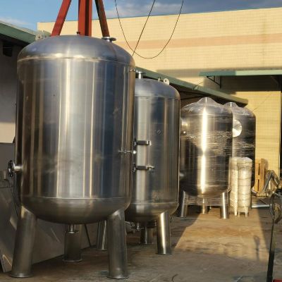 深圳龍華石巖Φ1700×2850x3.0不銹鋼機(jī)械過濾器選型